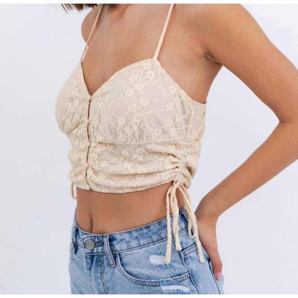 Le Lis Maya Lace Crop Top